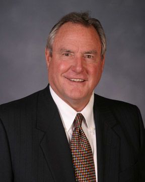Photo of attorney Richard Bennett smiling
